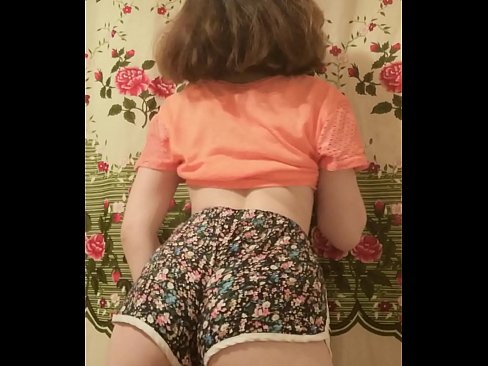 ❤️ Sexy junges Babe zieht ihre Shorts vor der Kamera aus ❤️❌ Fucking video bei uns de.bsglass.ru ☑