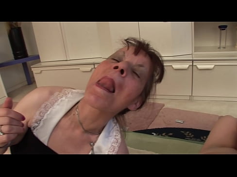 ❤️ Zwei Großmütter und ein Großvater haben einen Dreier ❤️❌ Fucking video bei uns de.bsglass.ru ☑