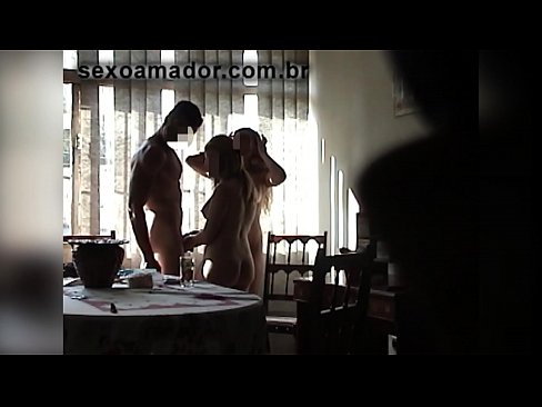 ❤️ Sex-Freunde laden einen riesigen Mann und einen Dreier mit ihm ein ❤️❌ Fucking video bei uns de.bsglass.ru ☑