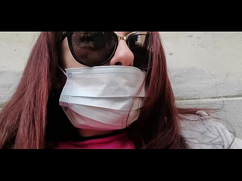 ❤️ Nicoletta rächt sich an ihrem Nachbarn und pinkelt in seine Garage (Special Covid19 Italian Quarantine) ❤️❌ Fucking video bei uns de.bsglass.ru ☑