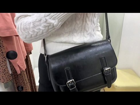 ❤️ Öffentliche Masturbation der jungen Schlampe FeralBerry mit einem Dildo in der Umkleidekabine ❤️❌ Fucking video bei uns de.bsglass.ru ☑